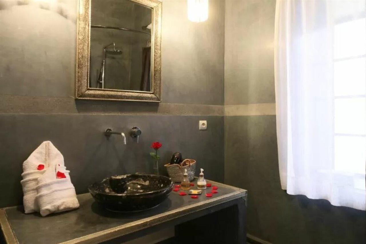 Riad La Parenthese By Sashema Riad